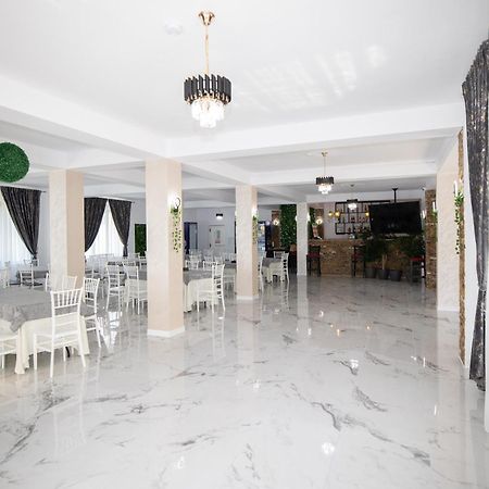 Rem Garden Hotel Novaci Străini Exterior foto